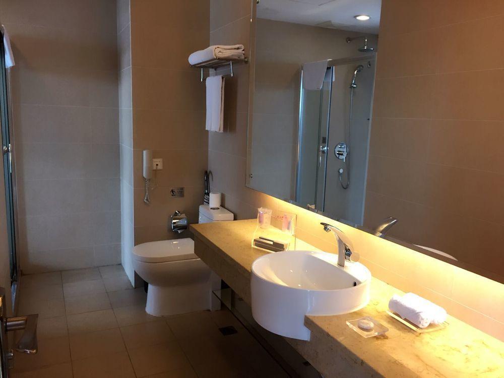 Guangzhou Bauhinia Hotel ภายนอก รูปภาพ
