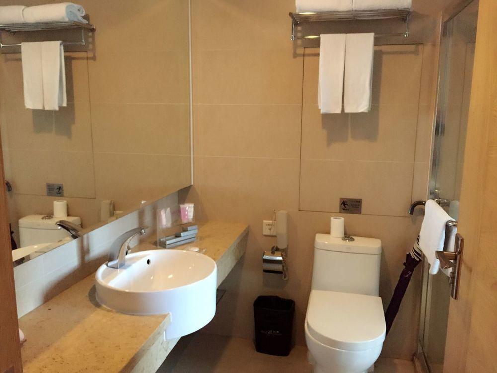 Guangzhou Bauhinia Hotel ภายนอก รูปภาพ